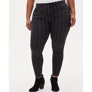 Torrid Charcoal Skinny Jeans